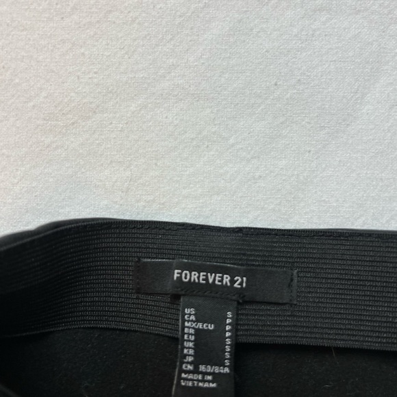 Forever 21 Black Faux Leather Pants - Picture 2 of 5